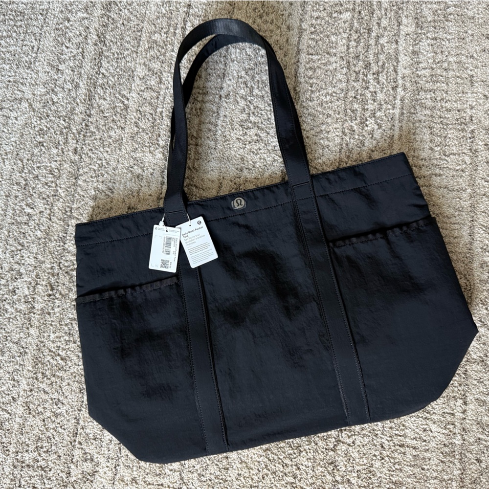 Lululemon Daily Multi-Pocket Tote Bag 20L NWT